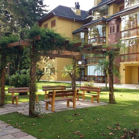 Apartamento novo no Condomínio Vista do Quilombo a 50 metros do Hard Rock Café Gramado Esterno foto