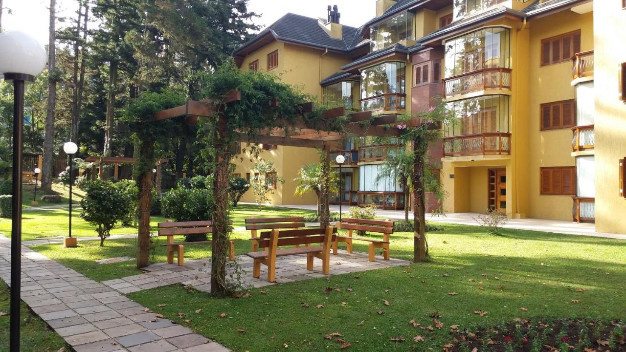 Apartamento novo no Condomínio Vista do Quilombo a 50 metros do Hard Rock Café Gramado Esterno foto